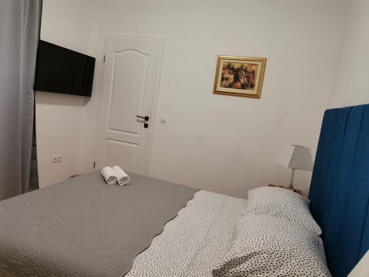 Seaview Holiday Apartments, Ventura Nin Eksteriør bilde