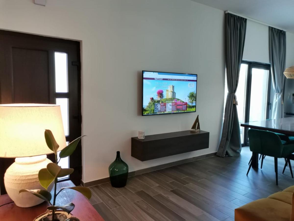 Seaview Holiday Apartments, Ventura Nin Eksteriør bilde