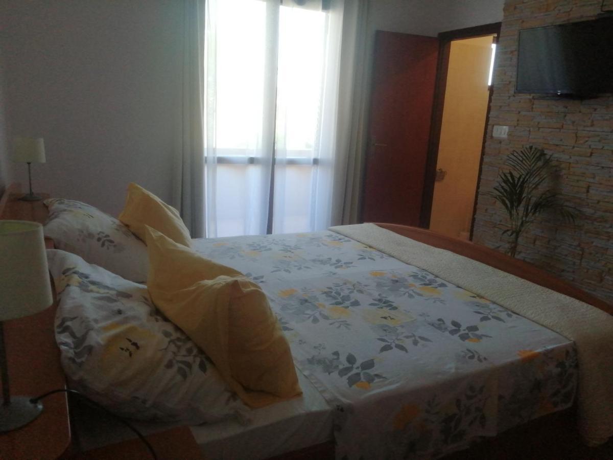 Seaview Holiday Apartments, Ventura Nin Eksteriør bilde