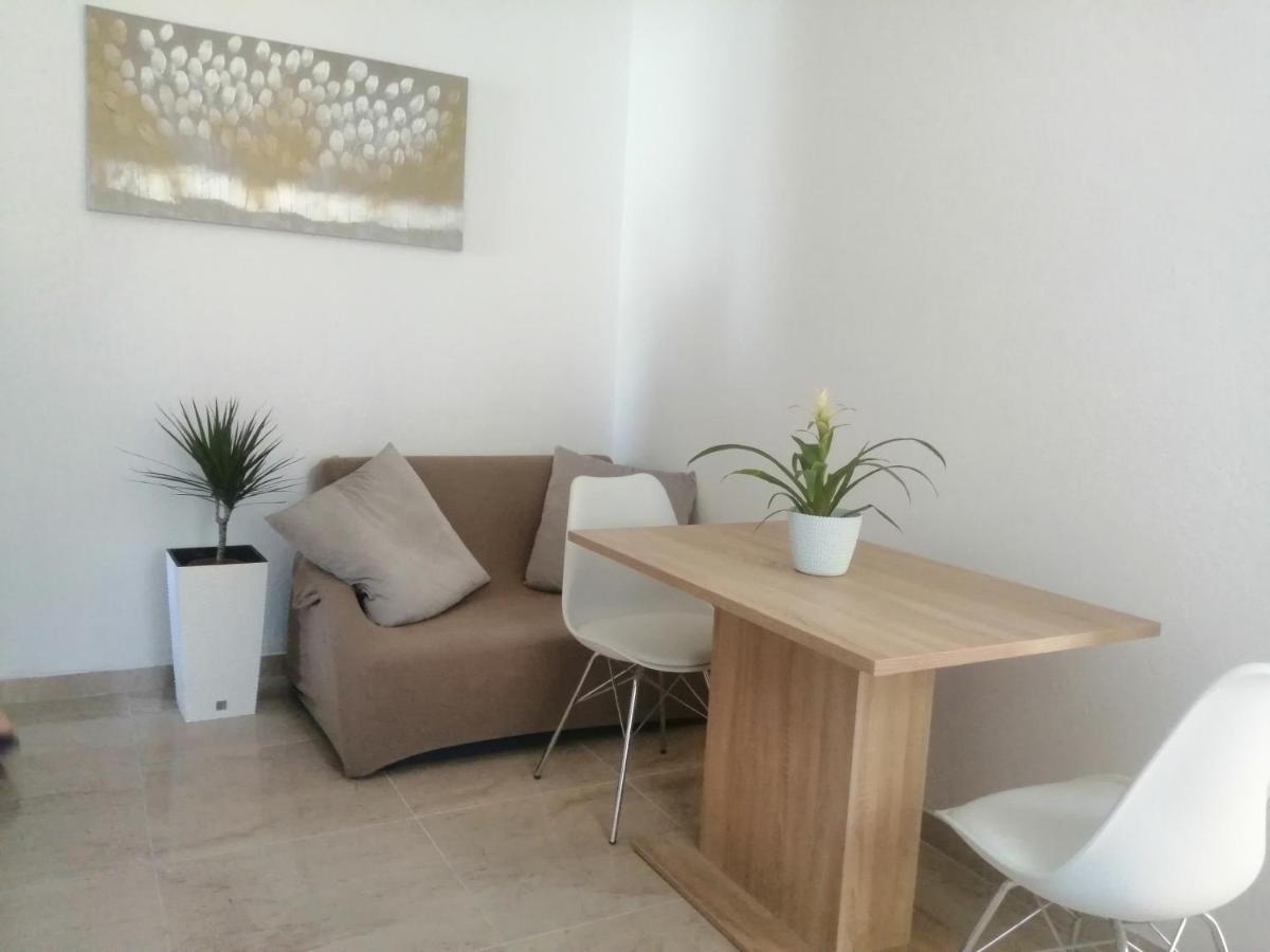 Seaview Holiday Apartments, Ventura Nin Eksteriør bilde