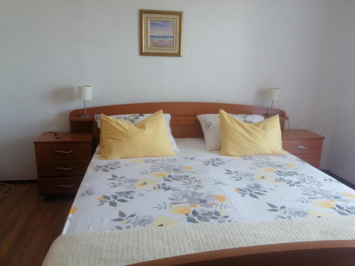Seaview Holiday Apartments, Ventura Nin Eksteriør bilde