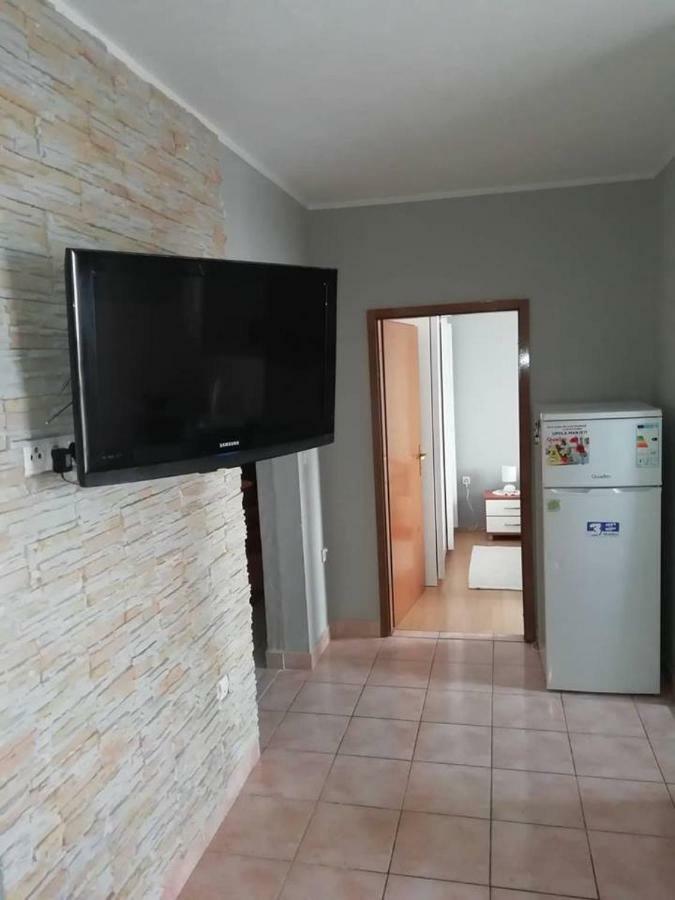 Seaview Holiday Apartments, Ventura Nin Eksteriør bilde